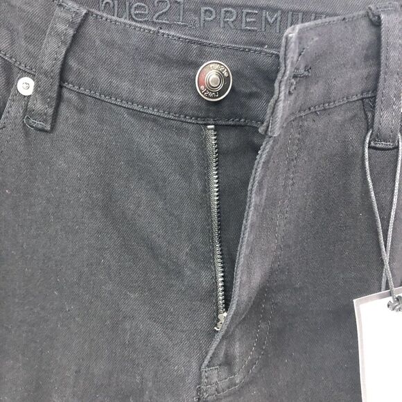 New Rue21 Jeans Premium Straight Leg Black Patch Distressed Size 30/32 Men - Picture 3 of 12